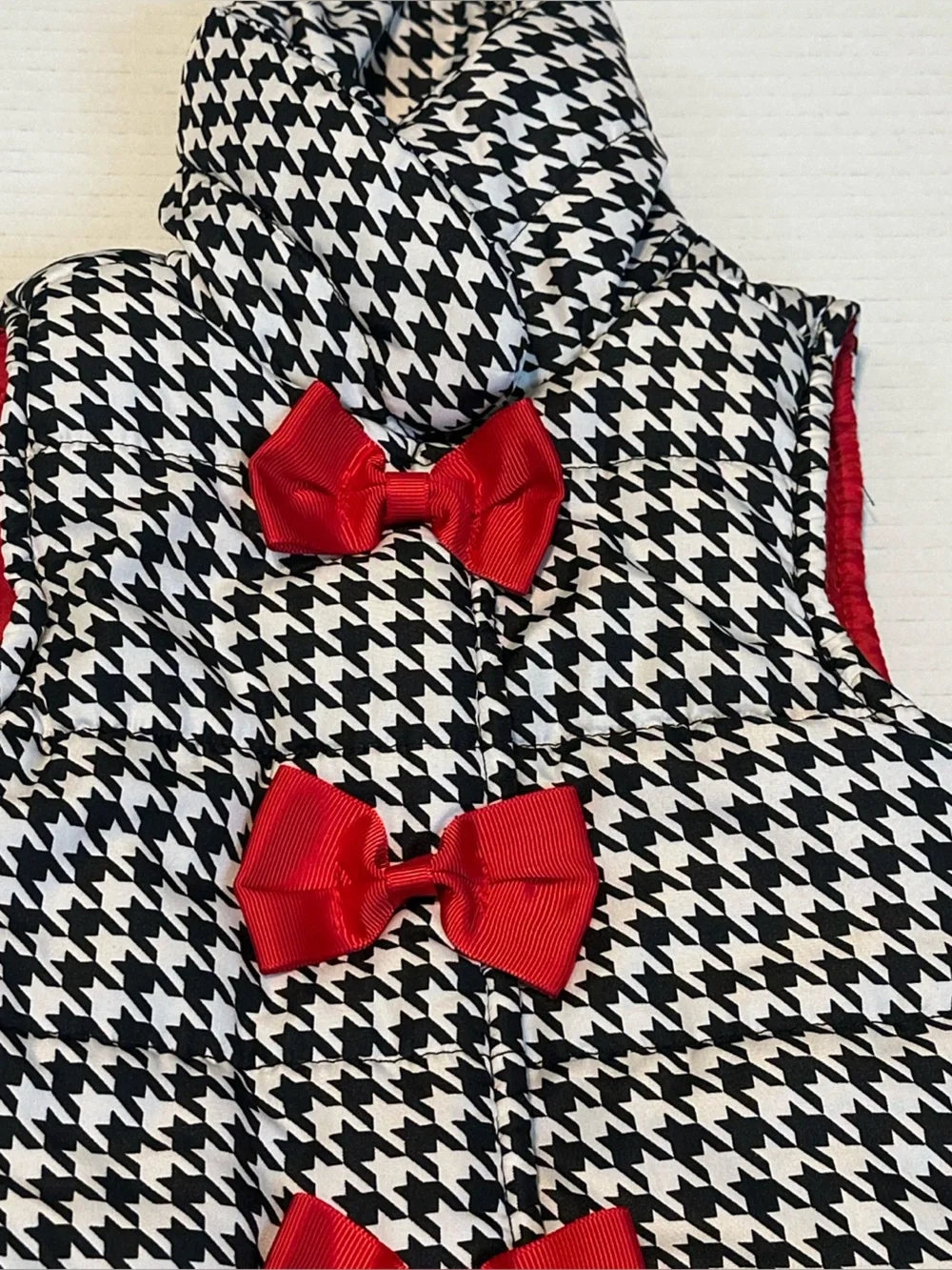 Kids Headquarters Black-and-White Houndstooth Vest with Red Bow Details 3T